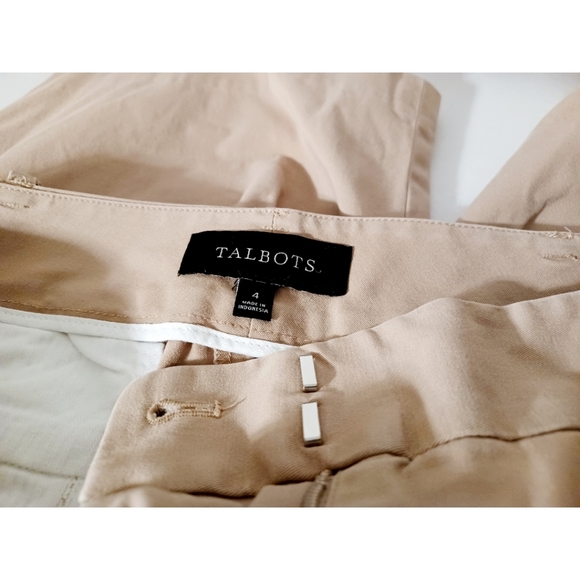 Talbot Relaxed Weekender Chino Shorts in Khaki - Picture 9 of 11